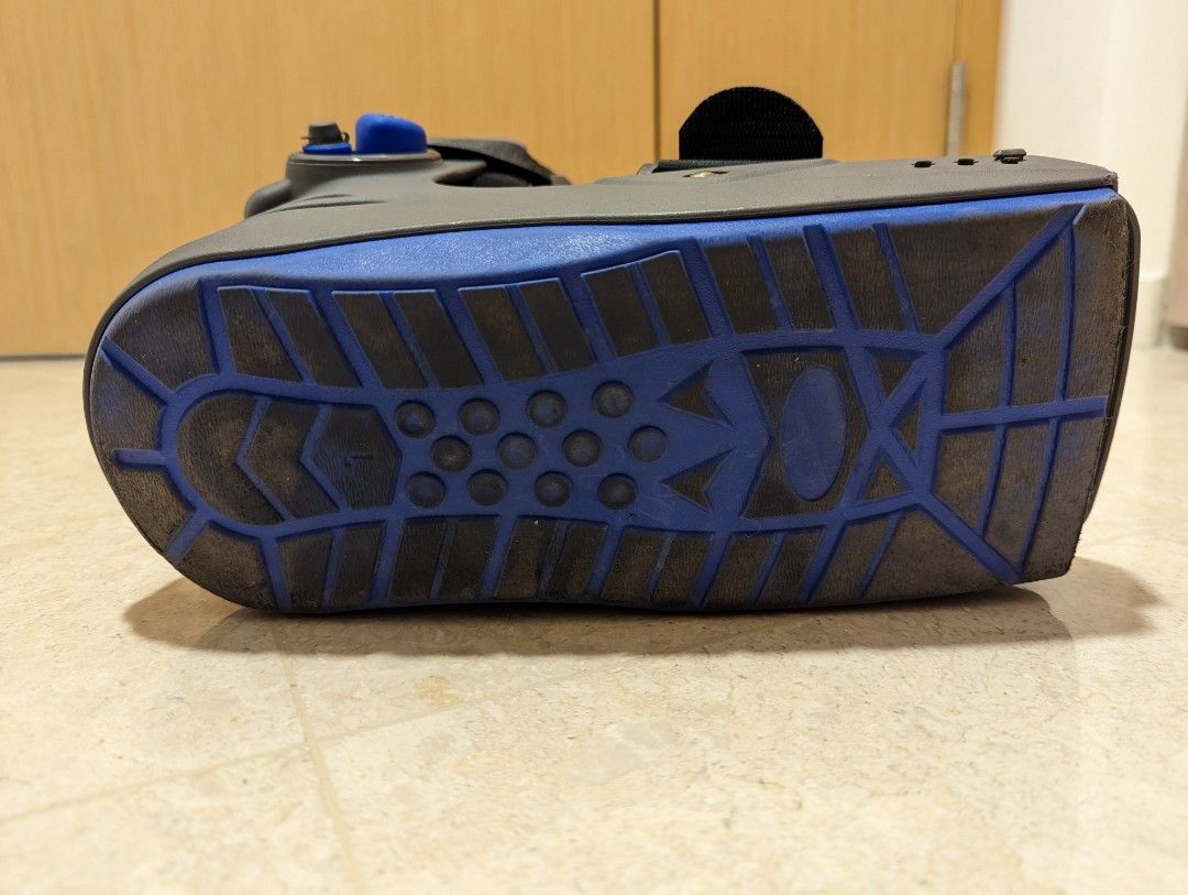 LEAVING SG SALE Apollo Walking Boot, Health & Nutrition, Assistive