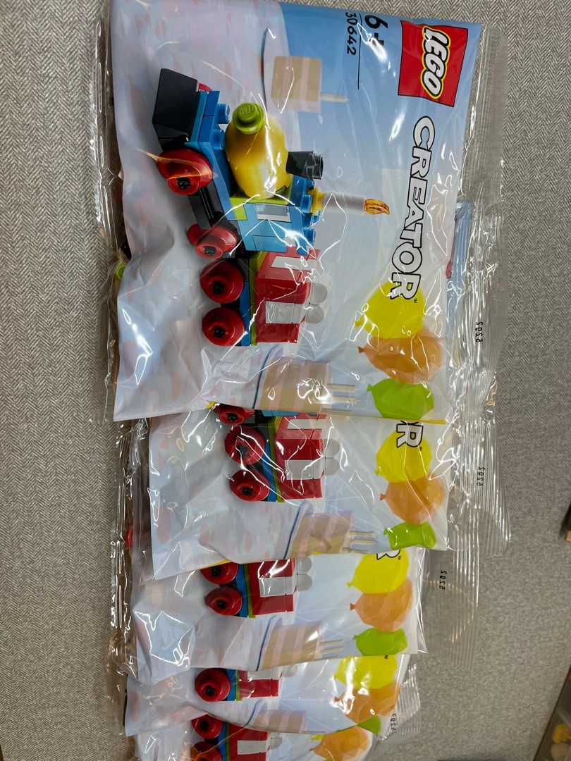 Lego 30642 Polybag Creator Birthday train, Hobbies & Toys, Toys