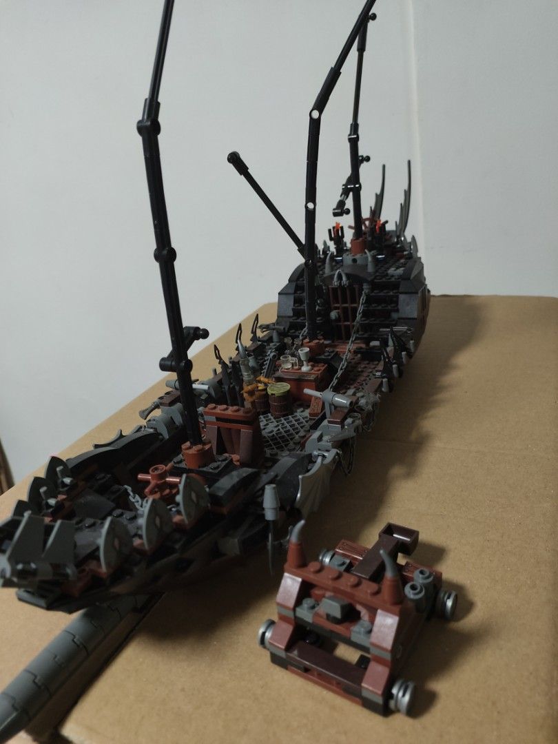 Lego 79008 The Lord of the Rings Pirate Ship Ambush, Hobbies & Toys ...