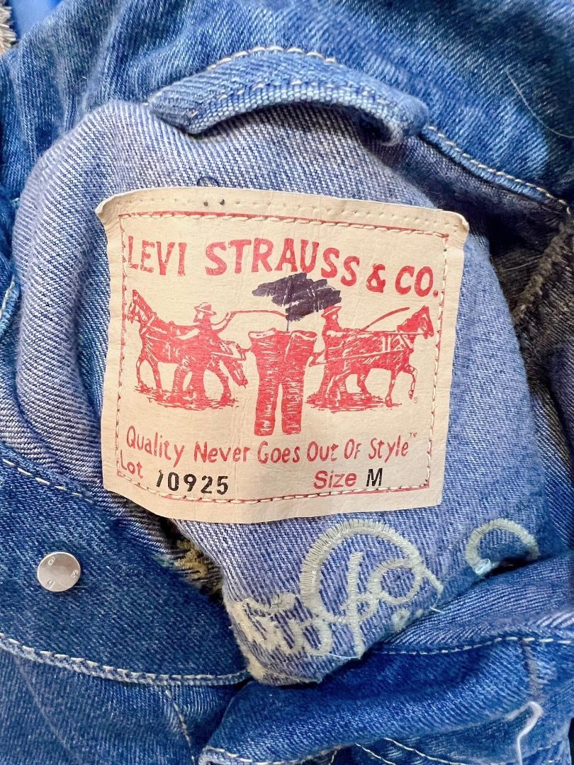 LEVIS DENIM JACKET on Carousell
