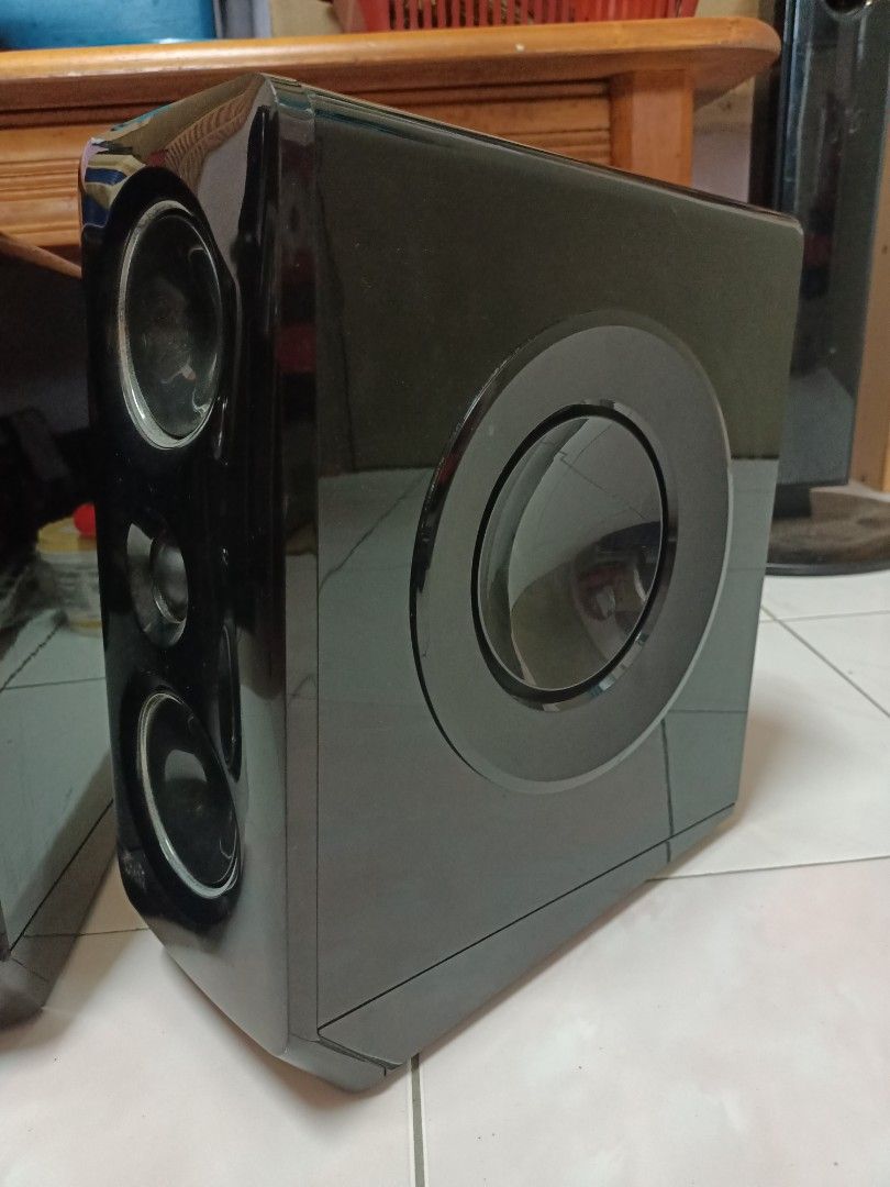 LG Bookshelf Speaker (Built in subwoofer), Audio, Soundbars, Speakers