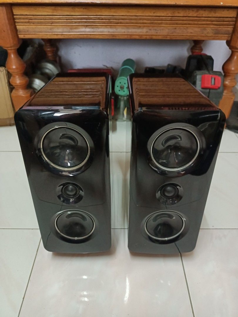 LG Bookshelf Speaker (Built in subwoofer), Audio, Soundbars, Speakers