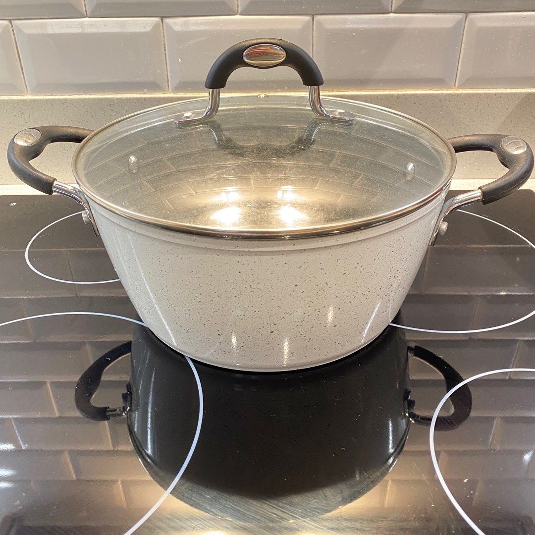 Lifestyle 20cm Saucepan with Glass Lid on Carousell