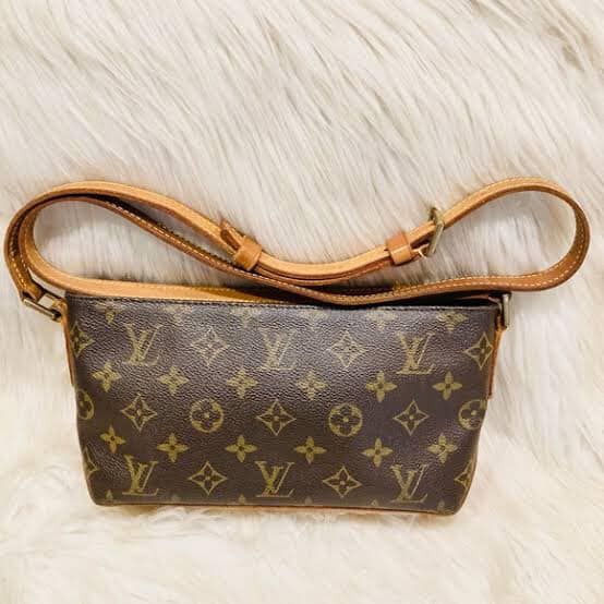 Louis Vuitton Fringed Noe, Luxury, Bags & Wallets on Carousell