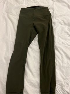 （分類：）位於 。 由 decluttering333 提交（商品編號 1225817242，圖片 1）。簡介： 。