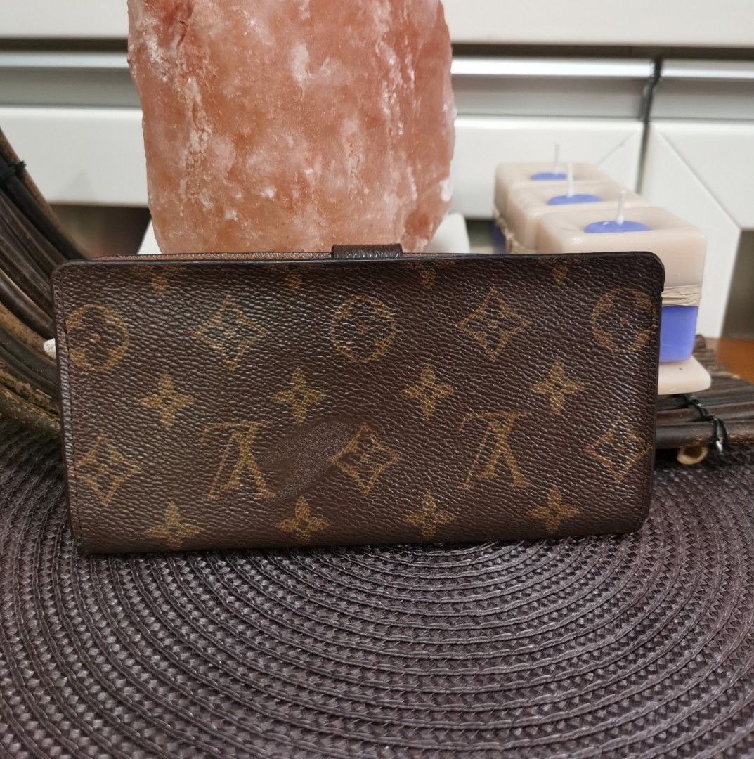 💯LV Wallets TAKE ALL!! (Category: Luxury Bags & Wallets) located in Cainta. Submitted by phengaying (Listing ID 1225711369, Image 2). Description: Original LV Wallets TAKE ALL!! 2500 both only! Original LV Monogram Long Wallet | Genuine Leather | With multiple flaws hence the cheap price | 6 Card-Slots | Bill Compartment | Coded with LV Markings On Buttons | Flap Button Closure | Preowned in 6/10 Condition, but this is a guaranteed original LV. 