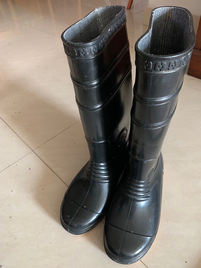 tall black rubber boots