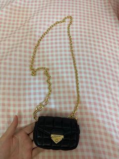 (Category: ) located in . Submitted by byuncksss (Listing ID 1225722608, Image 1). Description: .