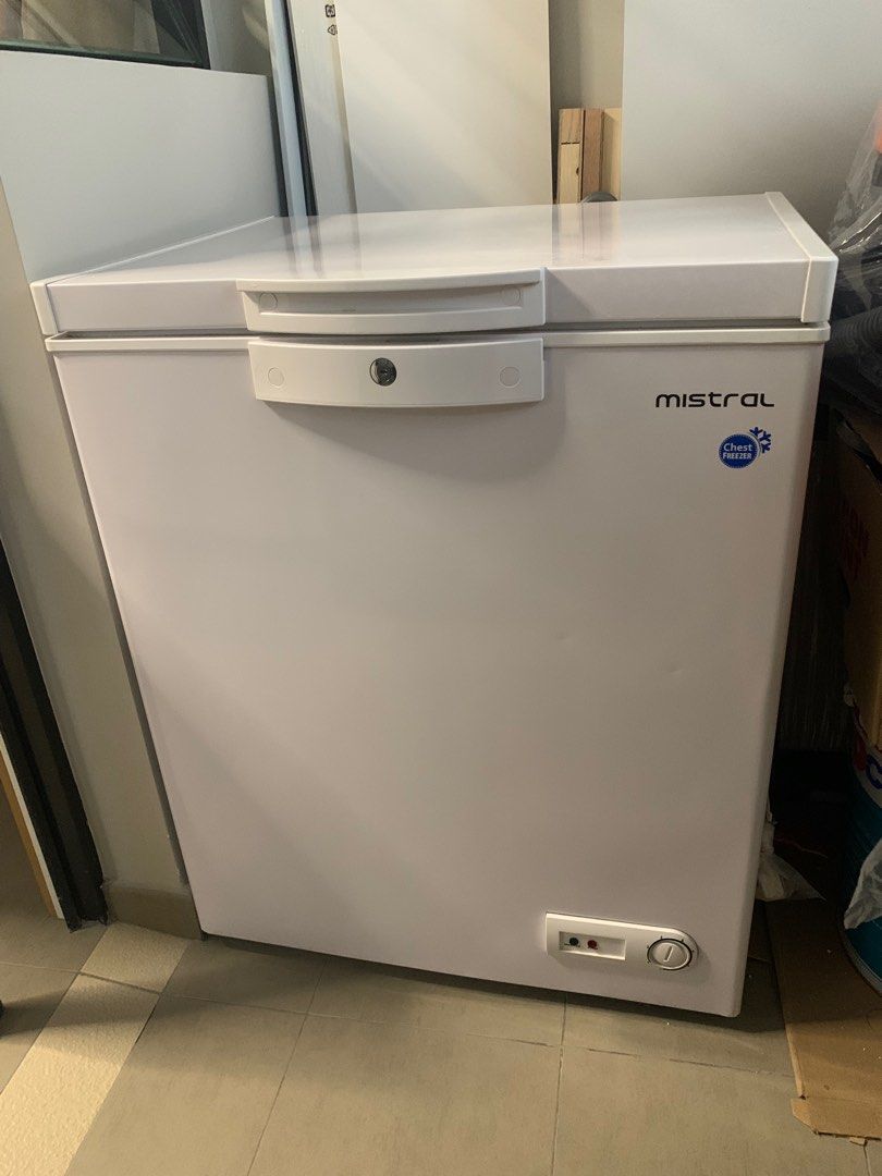Mistral MFC131A Chest Freezer 131L fairly new, TV & Home Appliances