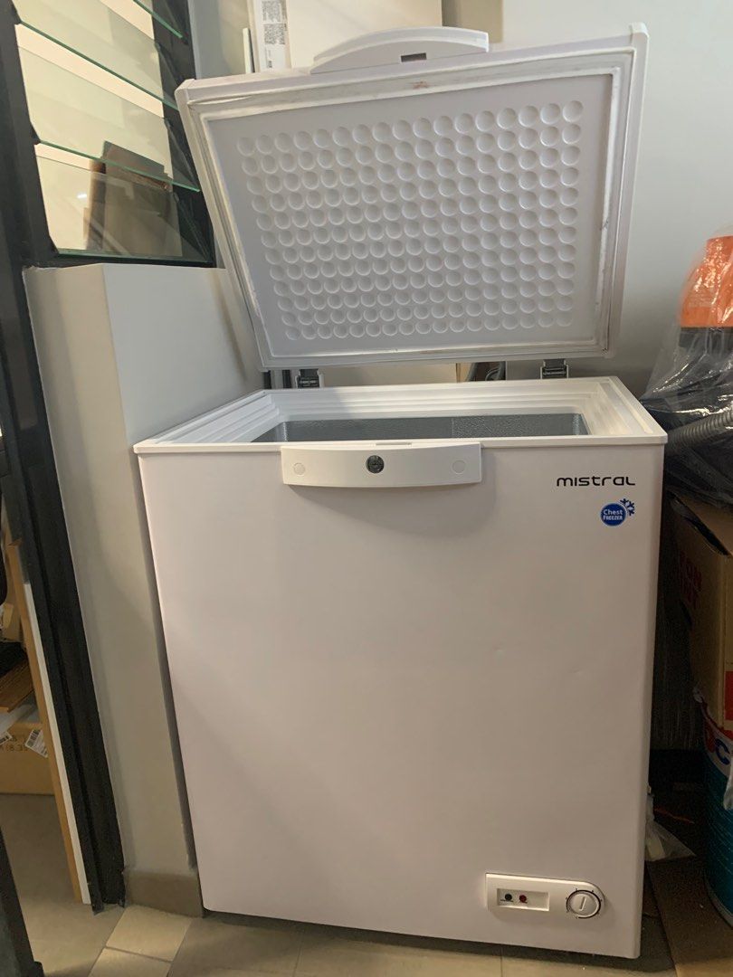 Mistral MFC131A Chest Freezer 131L fairly new, TV & Home Appliances