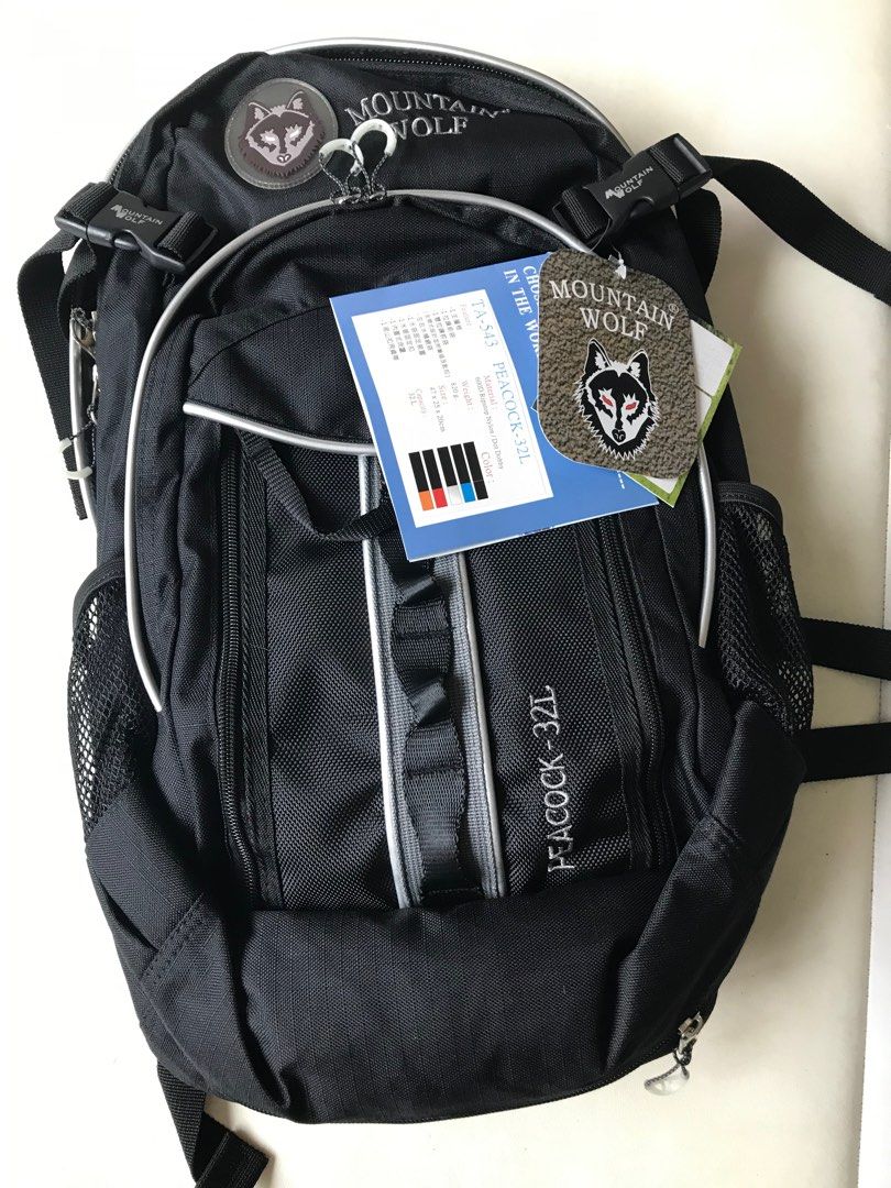 Mountain Wolf backpack 32L, 運動產品, 行山及露營 Carousell
