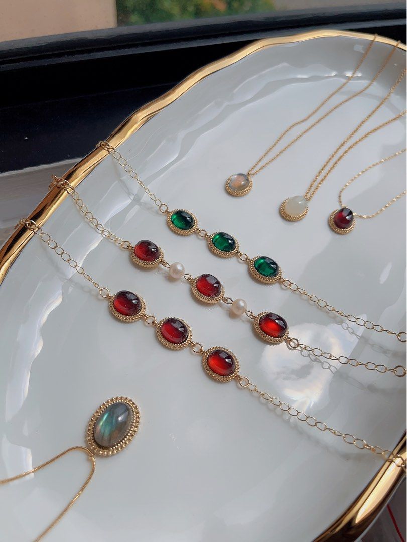Natural Stone Necklace and Bracelet |Garnet|Hetian Jade| Gray Moonstone  |Labradorite| Freshwater Pearl, Women's Fashion, Jewelry  Organisers,  Bracelets on Carousell