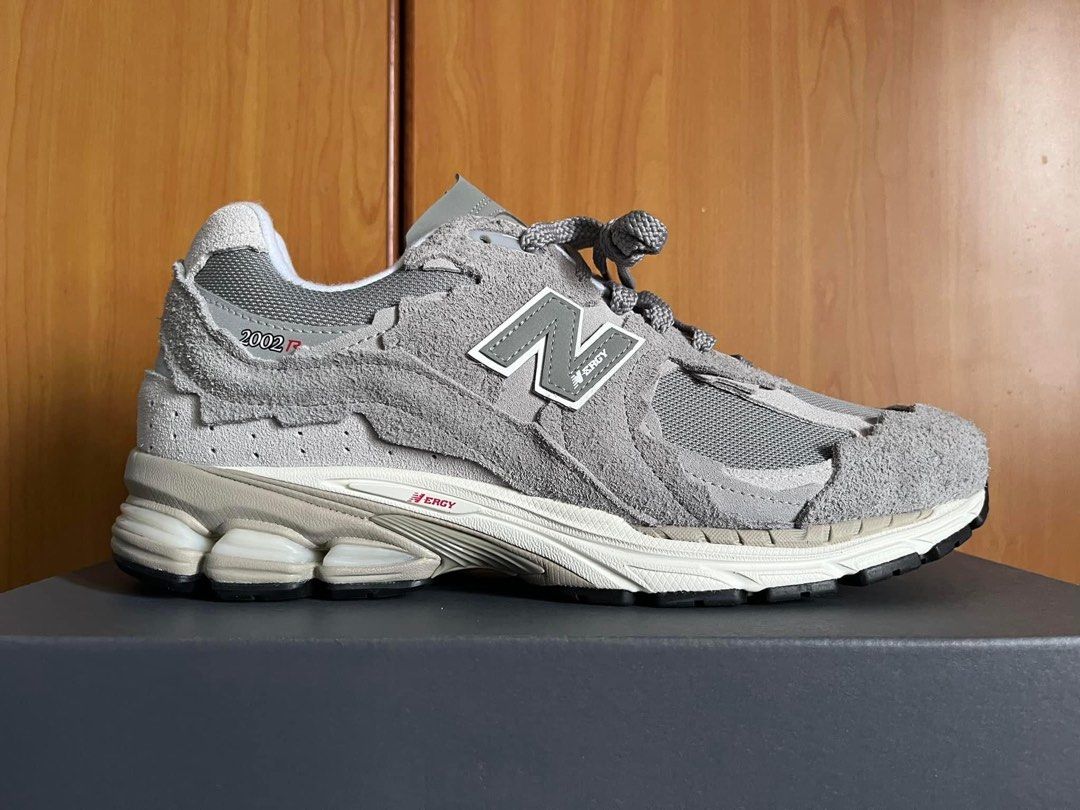 New Balance 2002R Protection Pack Grey Silver, Men's Fashion