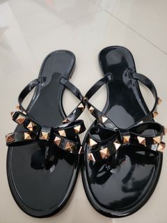 NEW-sandal hitam no brand