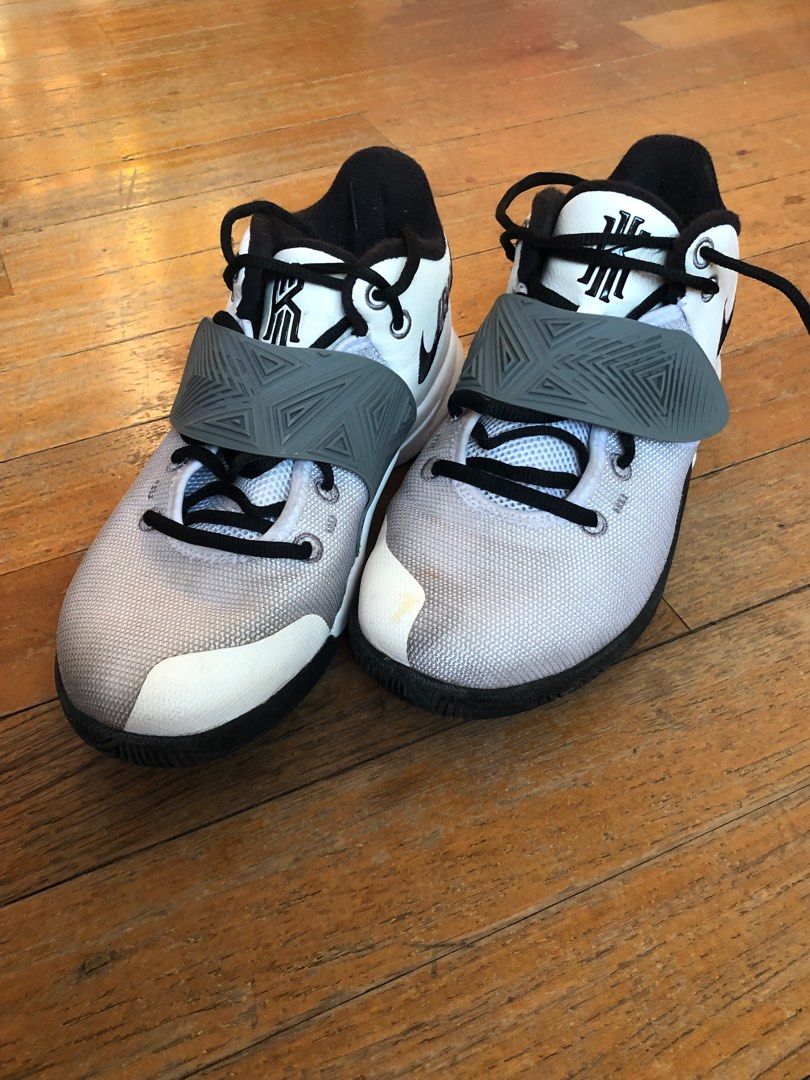 White kyrie sale flytrap