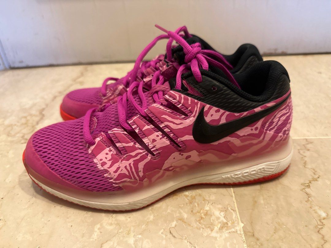 Purple nike hotsell womens tennis shoes