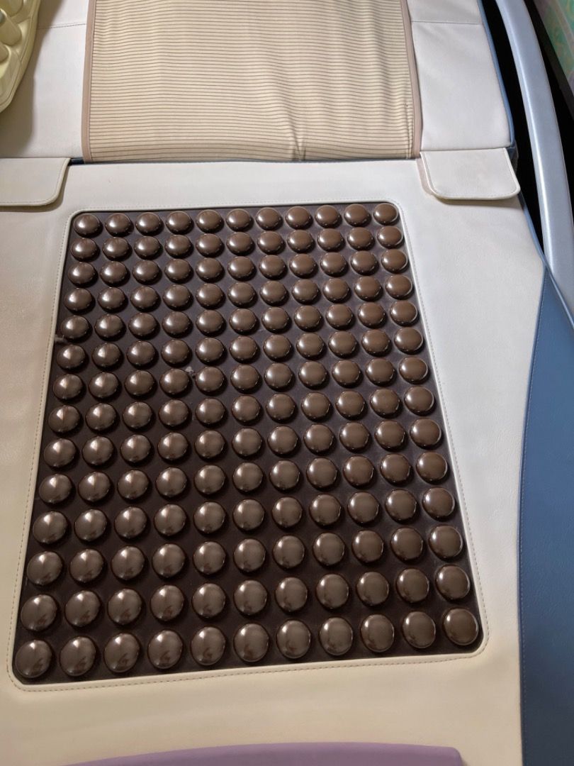 Nuga Best therapeutic thermal multi purpose massage bed, Health