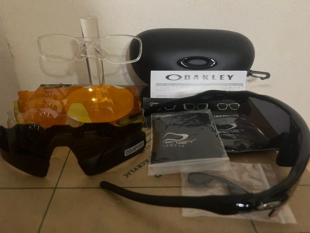 OAKLEY SUNGLASSES RADAR EV, Men's Fashion, Watches & Accessories ...