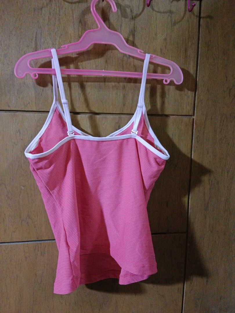 Orig Nike sportswear (Category: Activewear) located in Quezon City. Submitted by chonalaxa (Listing ID 1225727541, Image 2). Description: selling my Nike sportswear due to decluttering.