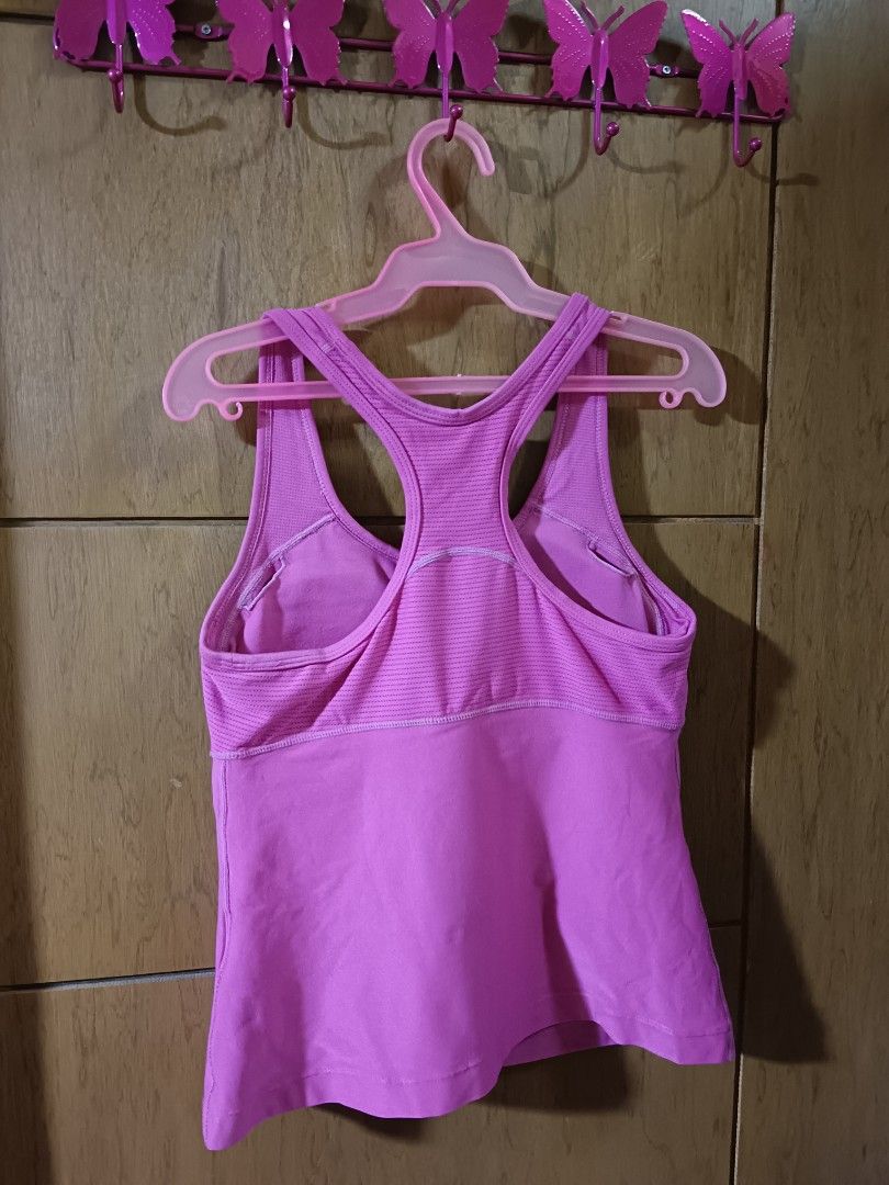 Orig Nike sportswear (Category: Activewear) located in Quezon City. Submitted by chonalaxa (Listing ID 1225728111, Image 2). Description: selling my Nike sportswear due to decluttering.