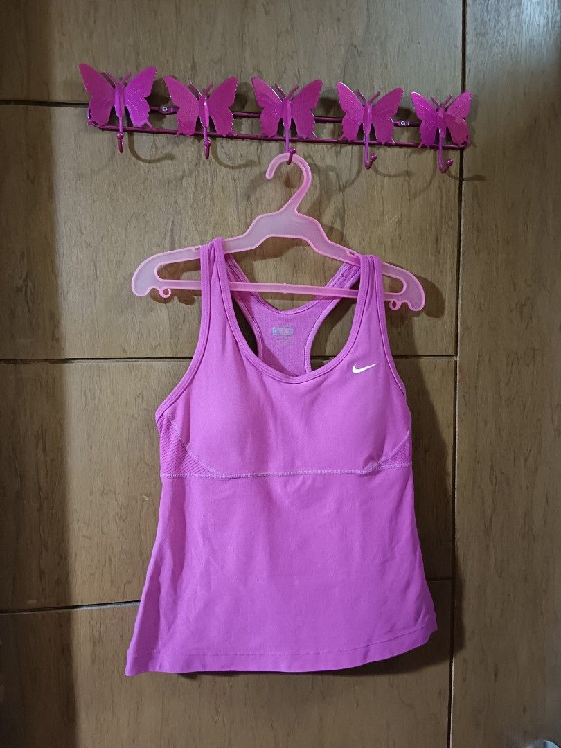 Orig Nike sportswear (Category: Activewear) located in Quezon City. Submitted by chonalaxa (Listing ID 1225728111, Image 1). Description: selling my Nike sportswear due to decluttering.