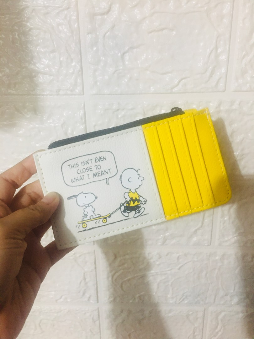 Peanuts/snoopy card holder on Carousell