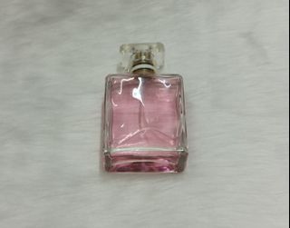 Pink perfume