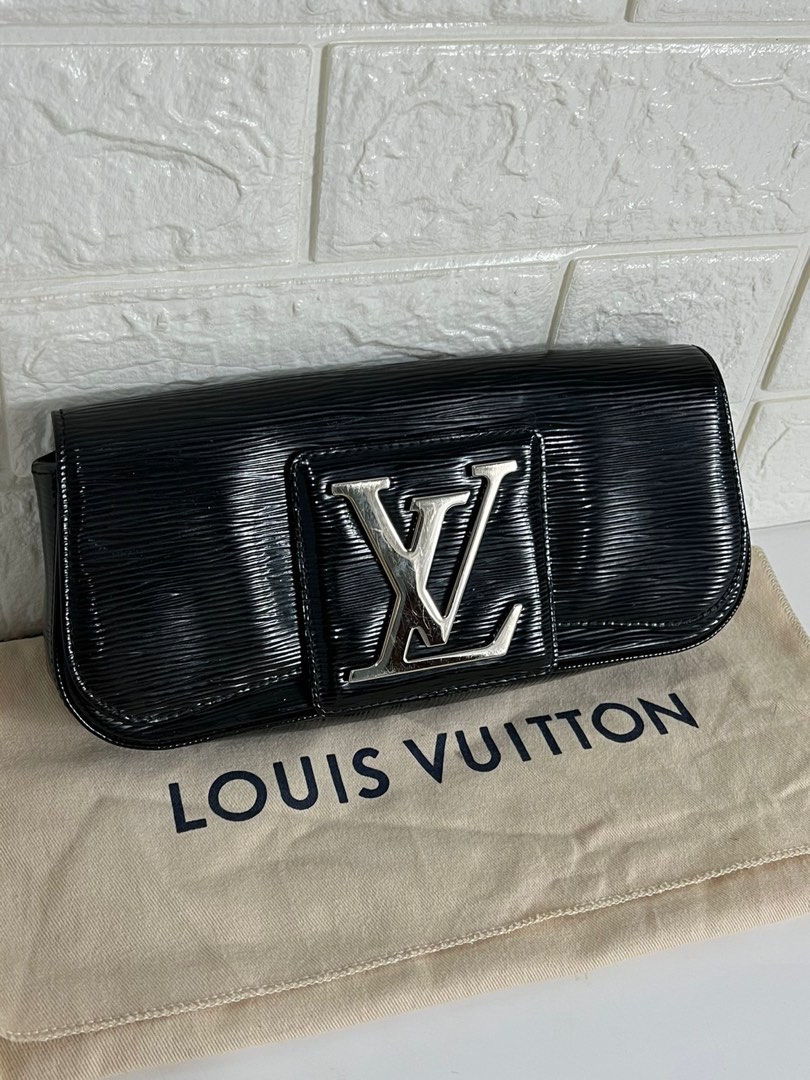 Louis Vuitton Burgundy Epi Sobe Clutch 100% Authentic
