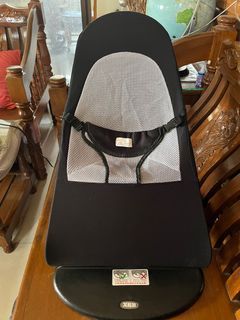 Pre-loved baby bouncer