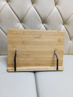 Readaeer book stand / laptop stand
