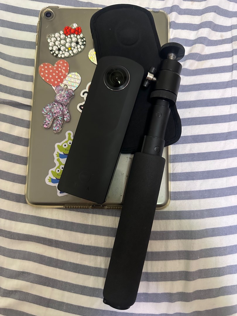 ricoh theta s, 攝影器材, 相機- Carousell