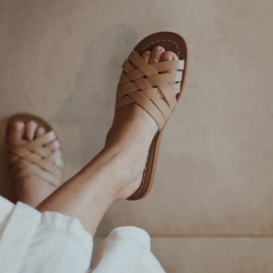 Saltwater on sale sandals vegan