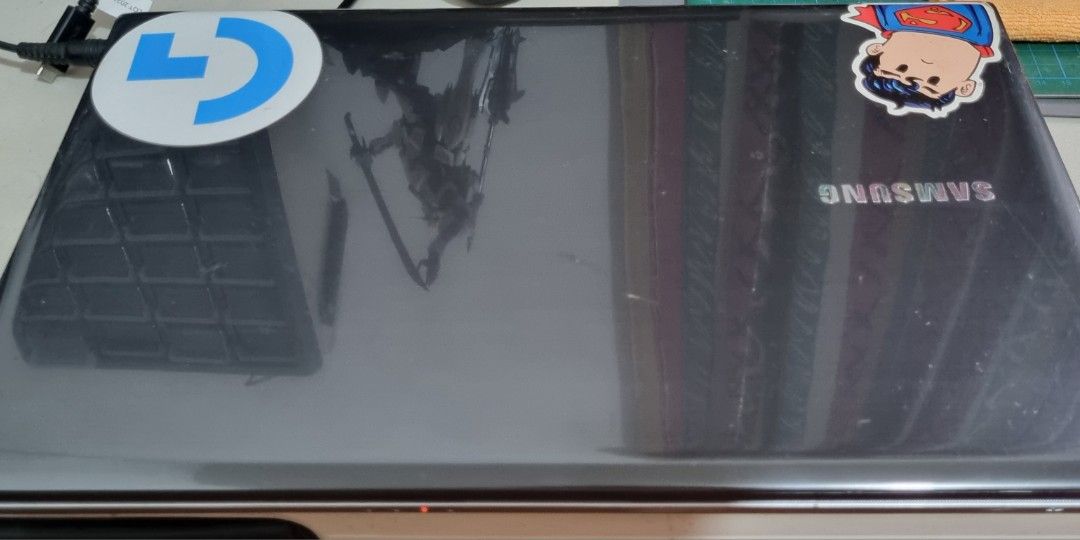 Samsung Series 3 AMD Quad-Core Laptop (Category: Laptops & Notebooks) located in Imus. Submitted by r0me5 (Listing ID 1225776820, Image 3). Description: -MODEL: NP355VC -PROCESSOR: AMD Quad Core A8-4500M @1.9 Ghz Clock-Speed -GRAPHICS: AMD Radeon HD 7640G + HD 7670M Dual GPU -RAM: 6GB (upgraded from 4GB) -STORAGE: 240GB SSD (Upgraded from slow hard drive) -DISPLAY: 15.6 Inches Anti-Reflective LED -RESOLUTION: HD 1366 x 768 Pixels -OPTICAL DRIVE: 
