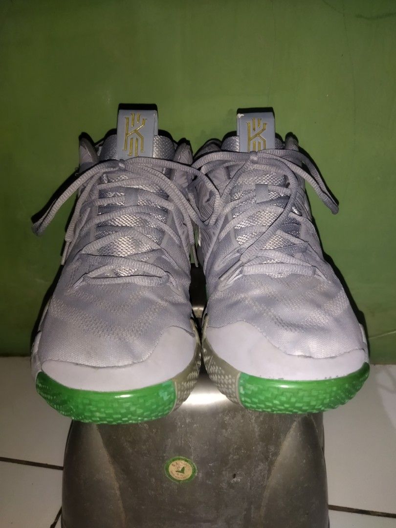 Sepatu Nike Kyrie 4 City Guardians Fesyen Pria Sepatu Sneakers