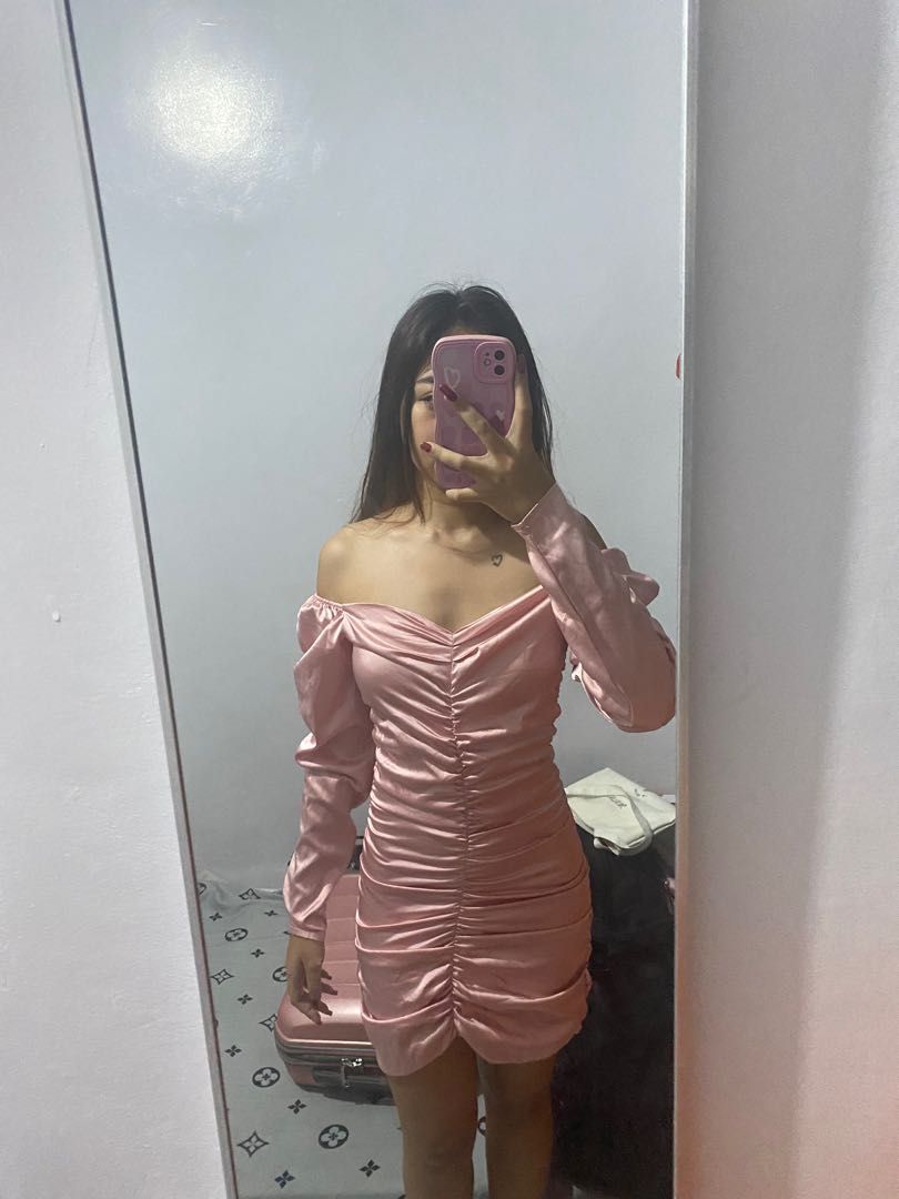 Good Reviews Off-Shoulder Ruffle Mini Dress Black