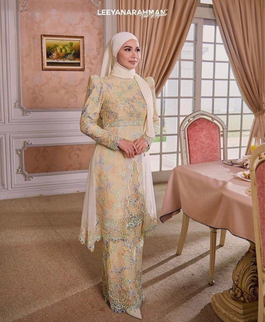 SHALLIE LEEYANARAHMAN, Women's Fashion, Muslimah Fashion, Baju Kurung
