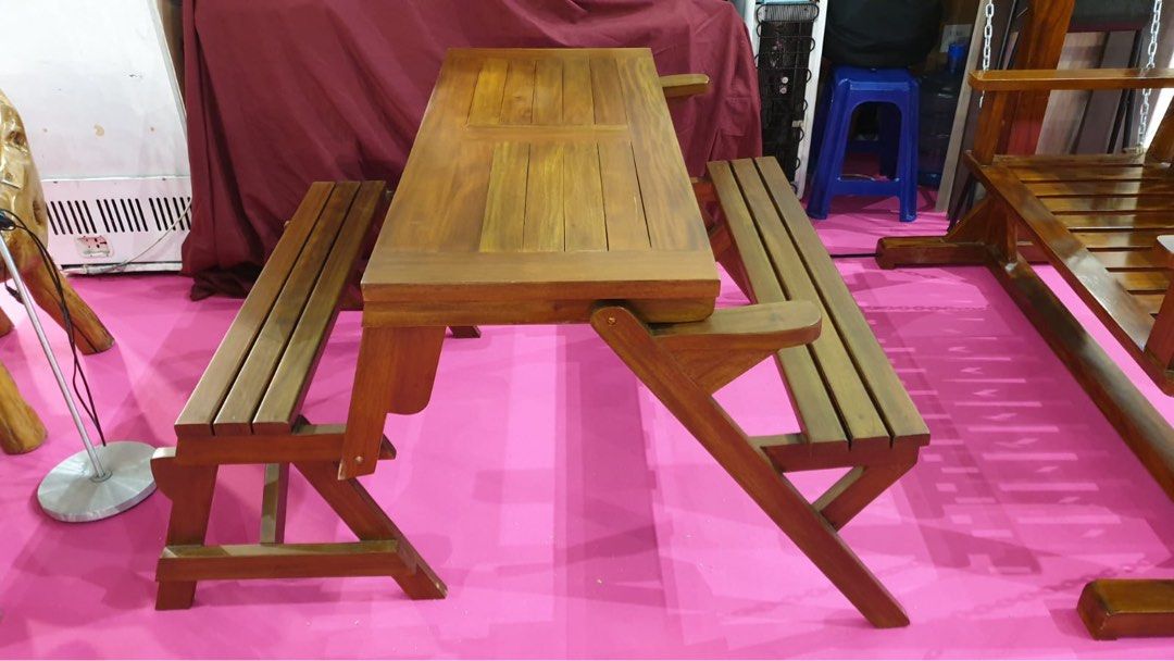 Solid Wood Dining Table Foldable (Category: Tables & Sets) located in Singapore. Submitted by superintendent (Listing ID 1225758342, Image 1). Description: Self collection at Sengkang HDB.