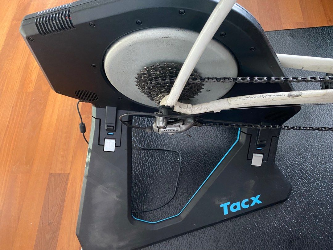Tacx Neo 2T Smart trainer, Sports Equipment, Bicycles & Parts, Parts