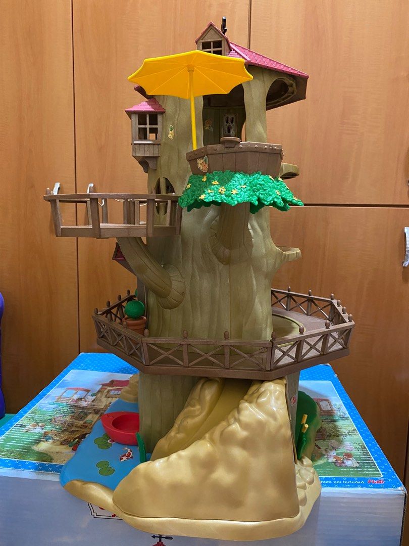 Old oak hollow treehouse deals