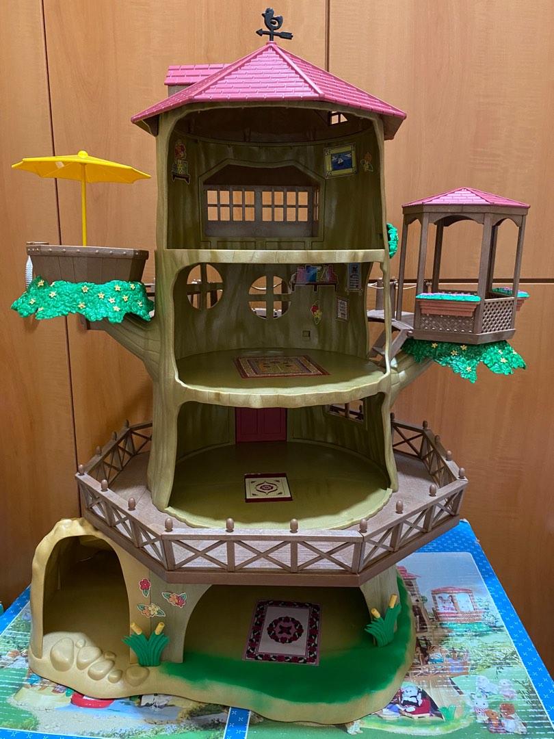 Sylvanian families old oak hollow treehouse store