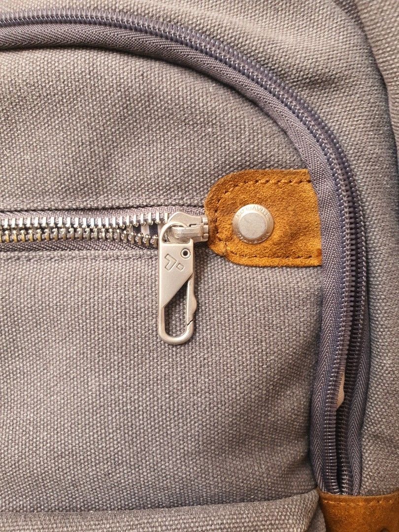 Travelon Antitheft Heritage Backpack, Men's Fashion, Bags, Backpacks
