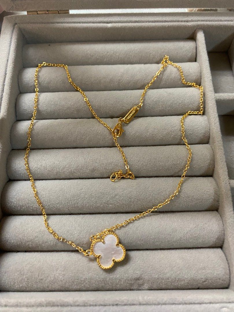 Vca necklace on Carousell