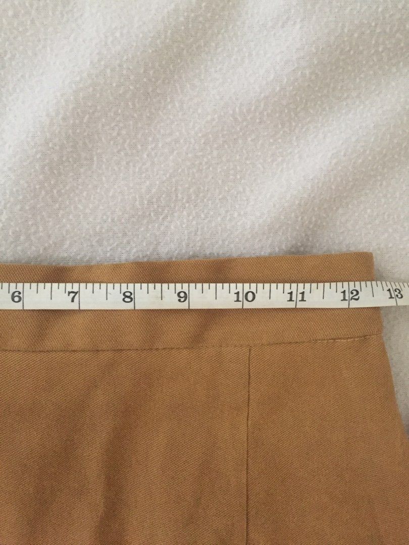 Vintage A-Line Mini Skirt (Category: Skirts) located in Makati City. Submitted by manic.pixie.wardrobe (Listing ID 1225747390, Image 3). Description: .