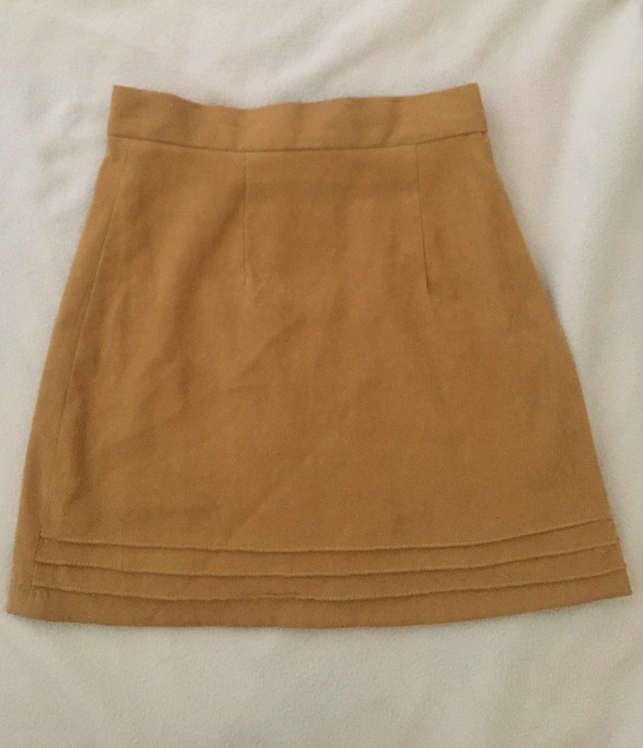 Vintage A-Line Mini Skirt (Category: Skirts) located in Makati City. Submitted by manic.pixie.wardrobe (Listing ID 1225747390, Image 1). Description: .