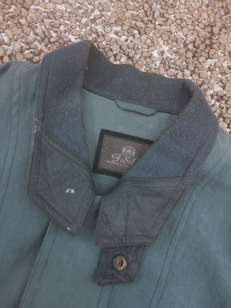 Vintage G. Selina Harrington (Category: Coats, Jackets and Outerwear) located in Quezon City. Submitted by though.bare (Listing ID 1225794065, Image 3). Description: Fits M-L for Men (slightly boxy) In good, worn condition. Width : 24" Length : 24.5" Sleeve : 22" Shoulder : 20.5" Listings not marked sold/reserved are available for purchase Feel free to send me a DM for inquiries! Payment thru GCash only These are preloved/used items, manage expec