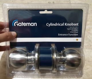 Yale Gateman Lockset Doorknob Round Door Knob Lockset Stainless Steel Authentic with keys (PER SET)