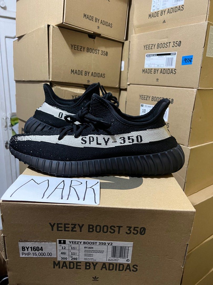 Yeezy Boost 350 v2 Oreo 2022 (Size 12), Men's Fashion, Footwear, Sneakers  on Carousell
