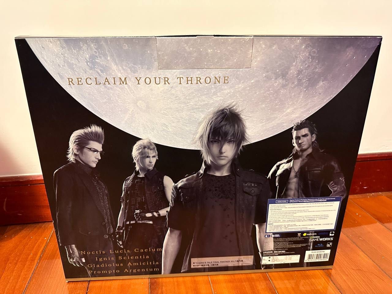 極新連盒Sony PlayStation 4 PS4 Slim版1TB Final Fantasy XV Luna