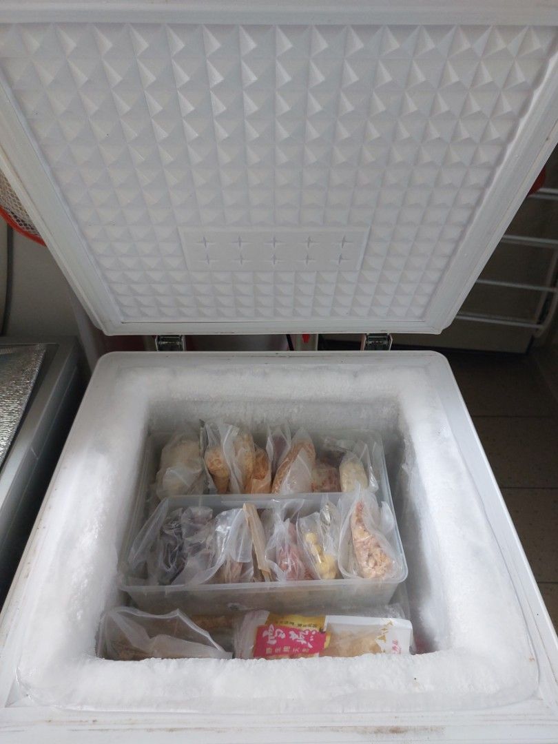 100L Aerogaz Chest Freezer AZ1080CF, TV & Home Appliances, Kitchen