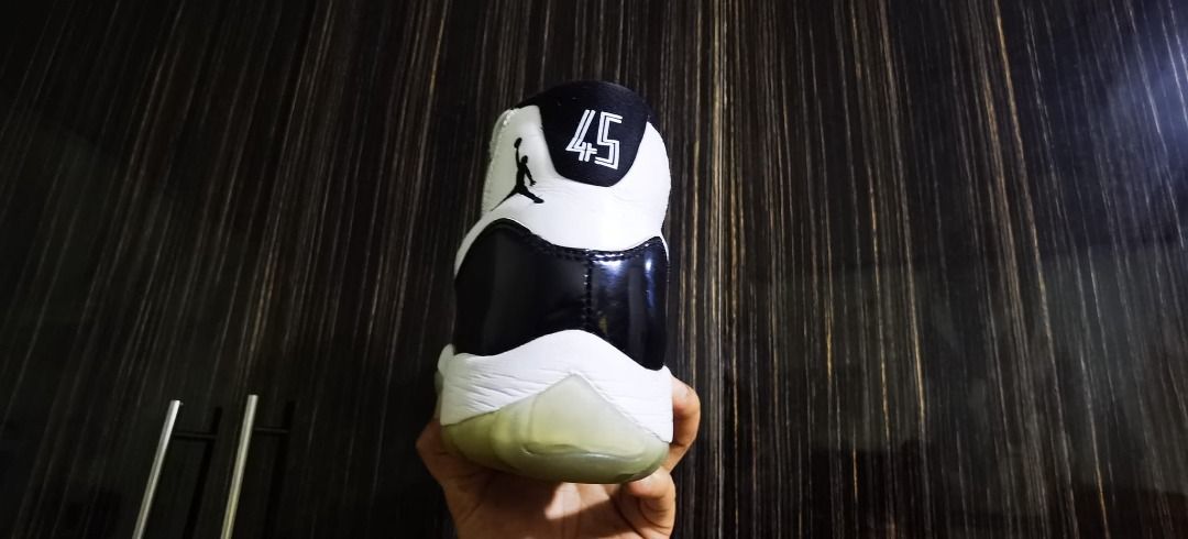 Air Jordan 11 Concords Size 9.5 Legit Men s Fashion Footwear